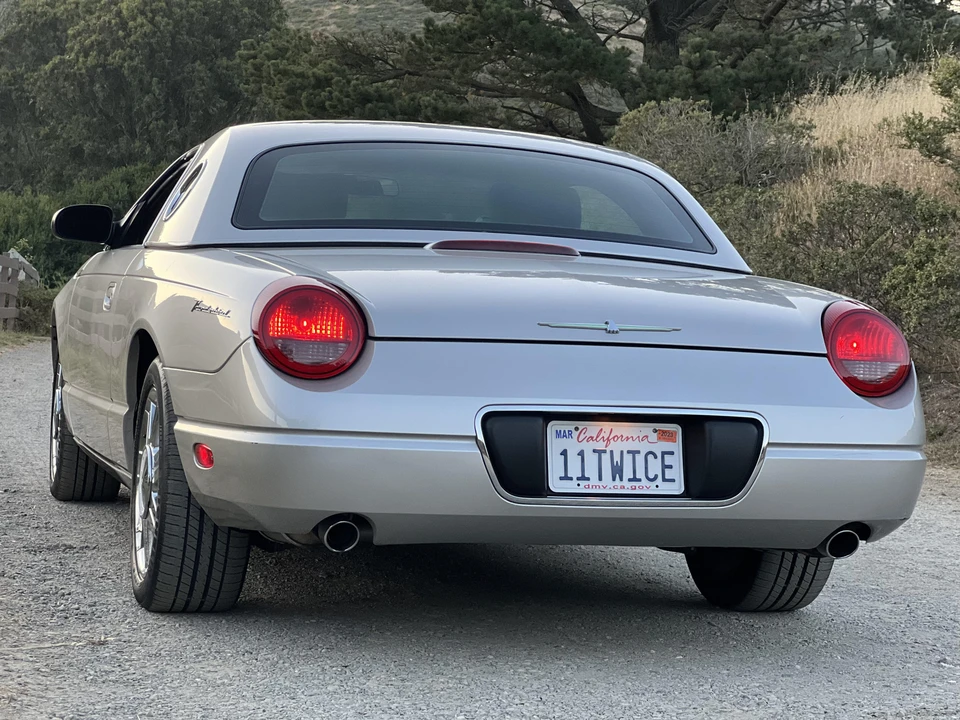 2005 Ford Thunderbird 11th Gen - Image 26 of 31