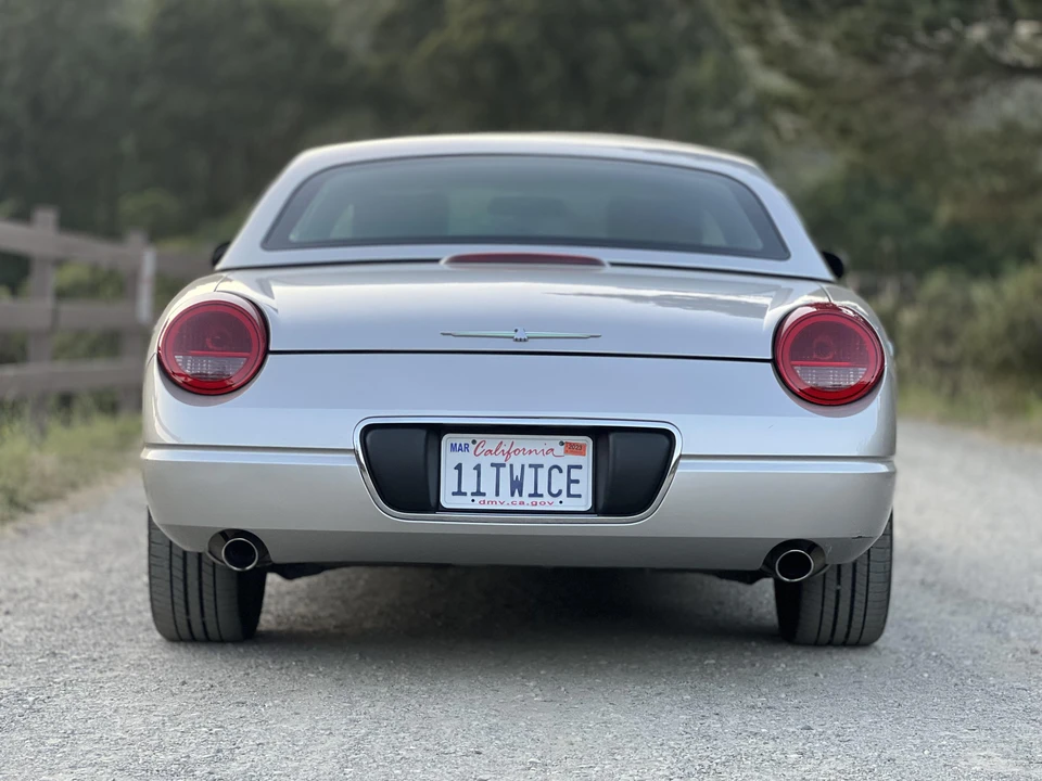 2005 Ford Thunderbird 11th Gen - Image 27 of 31