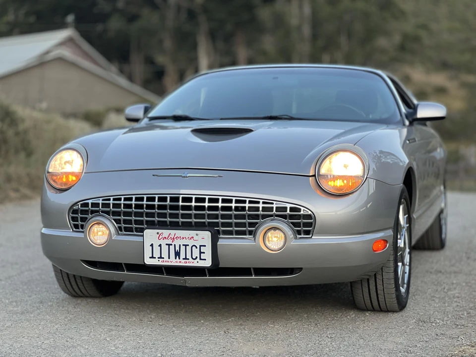2005 Ford Thunderbird 11th Gen - Image 22 of 31