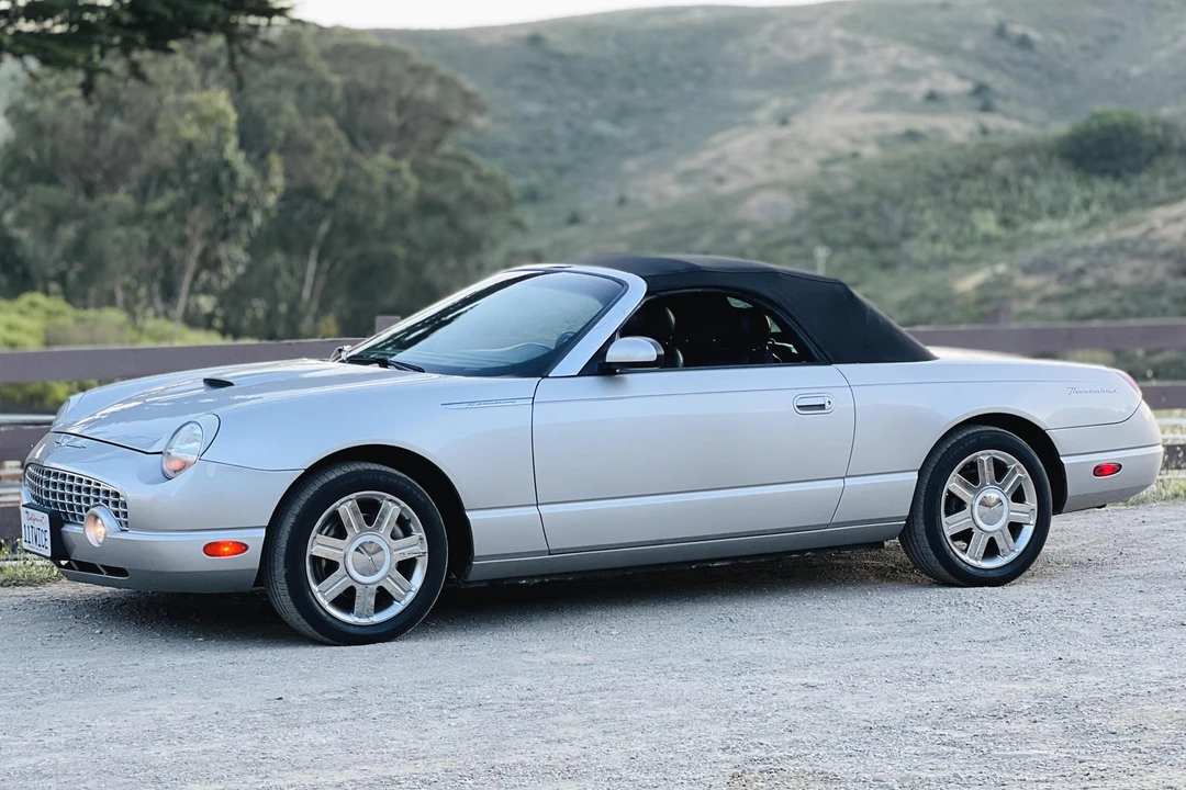 2005 Ford Thunderbird 11th Gen - Image 3 of 31
