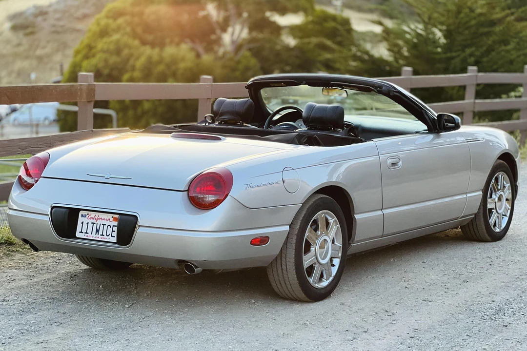 2005 Ford Thunderbird 11th Gen - Image 4 of 31