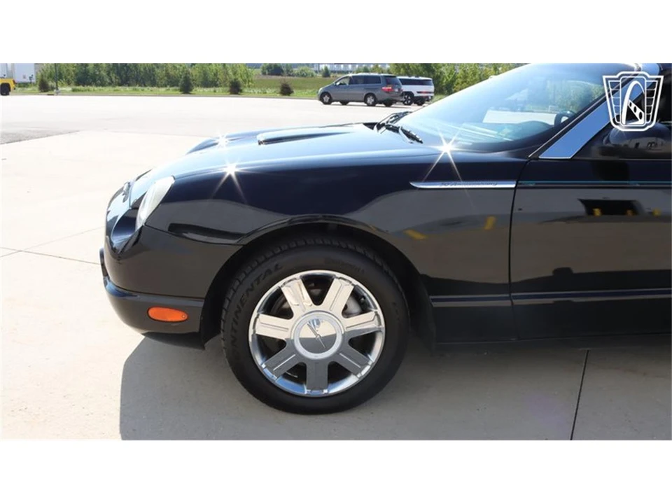 2005 Ford Thunderbird 11th Gen - Image 26 of 31