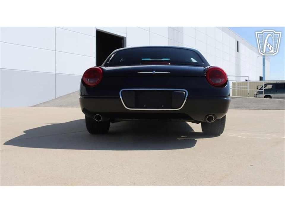 2005 Ford Thunderbird 11th Gen - Image 13 of 31