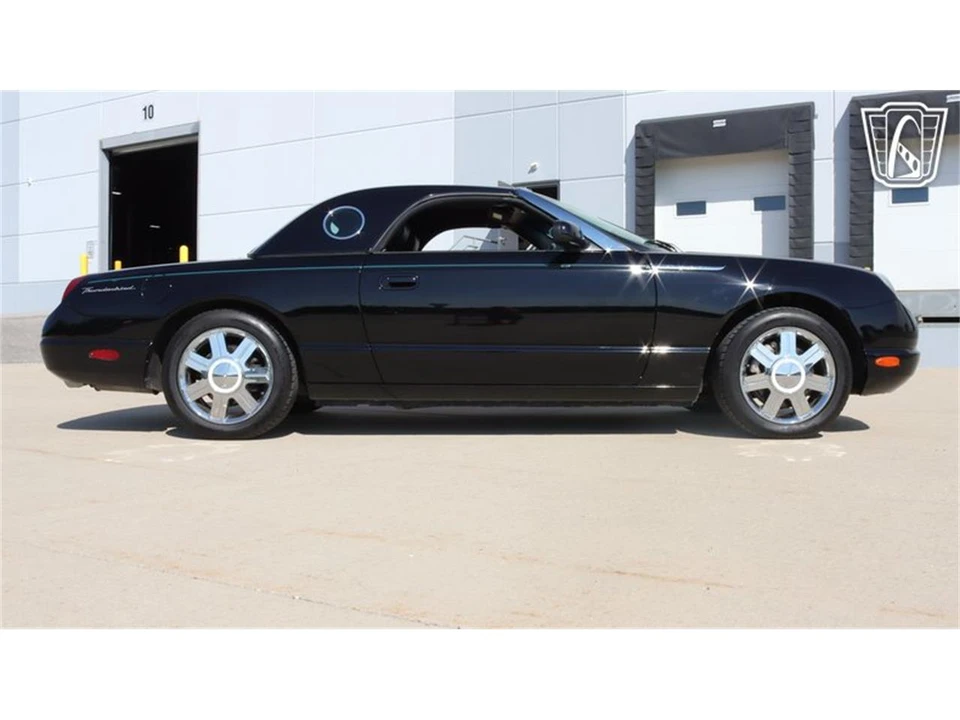2005 Ford Thunderbird 11th Gen - Image 19 of 31