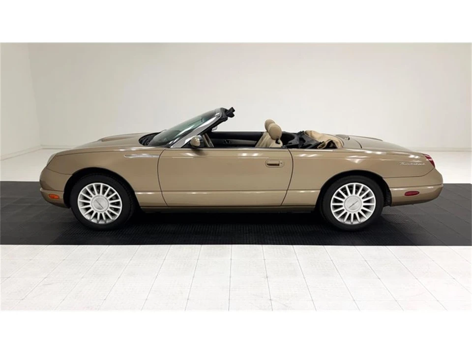 2005 Ford Thunderbird 11th Gen - Image 6 of 31
