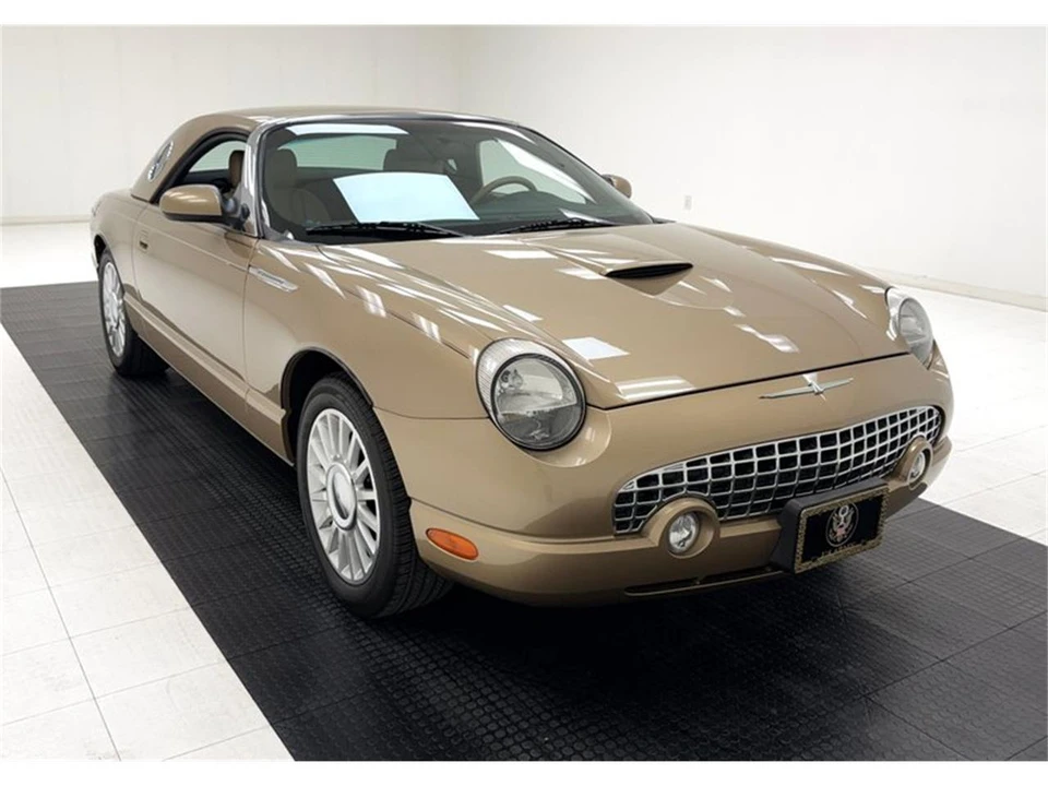 2005 Ford Thunderbird 11th Gen - Image 13 of 31