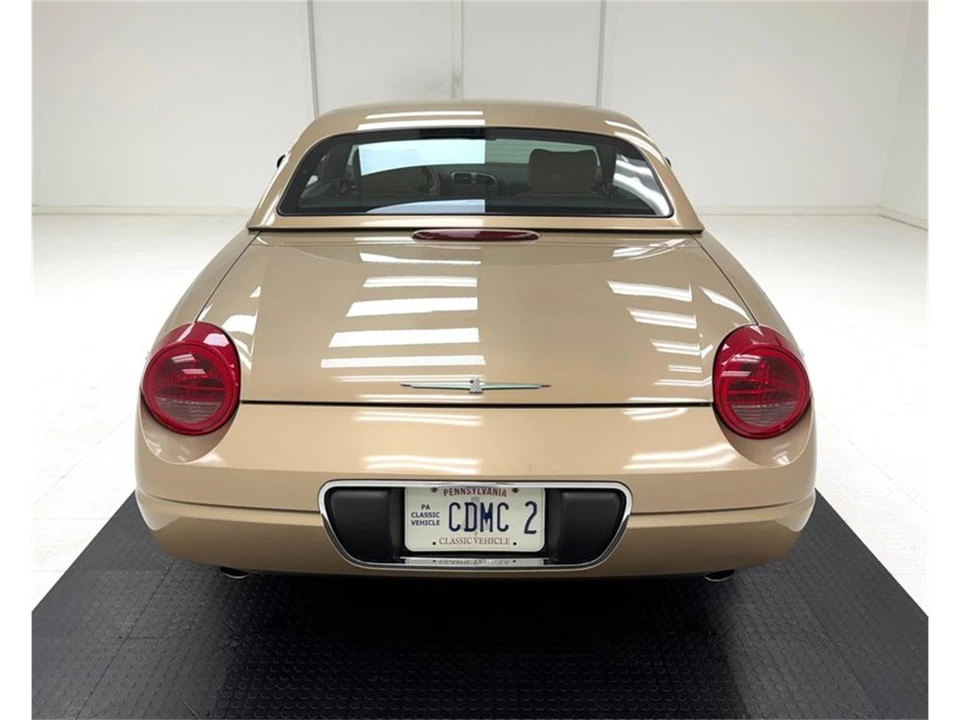 2005 Ford Thunderbird 11th Gen - Image 10 of 31