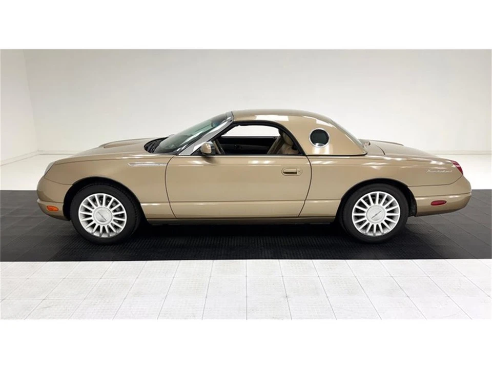 2005 Ford Thunderbird 11th Gen - Image 5 of 31