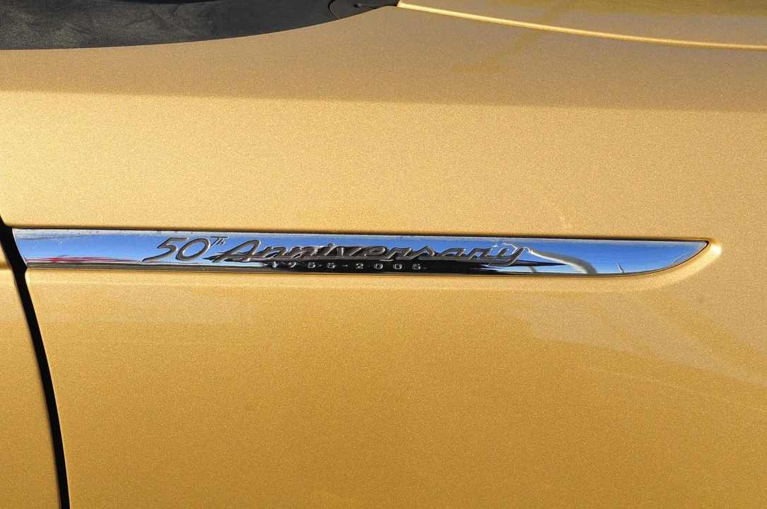 2005 Ford Thunderbird 11th Gen - Image 11 of 21