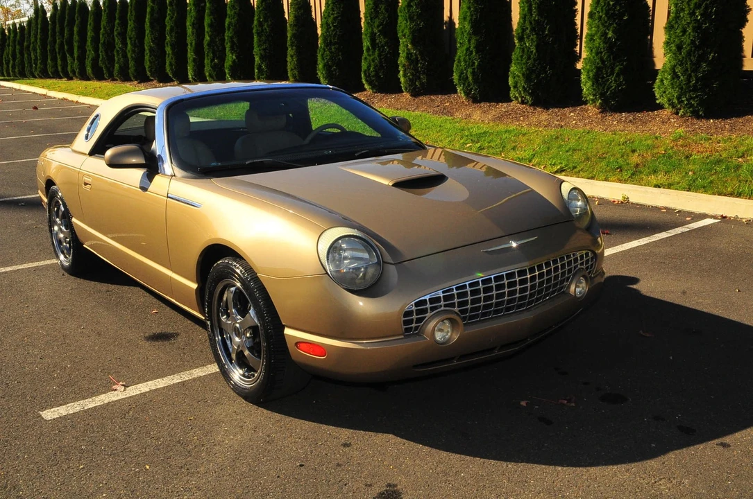 2005 Ford Thunderbird 11th Gen - Image 12 of 21