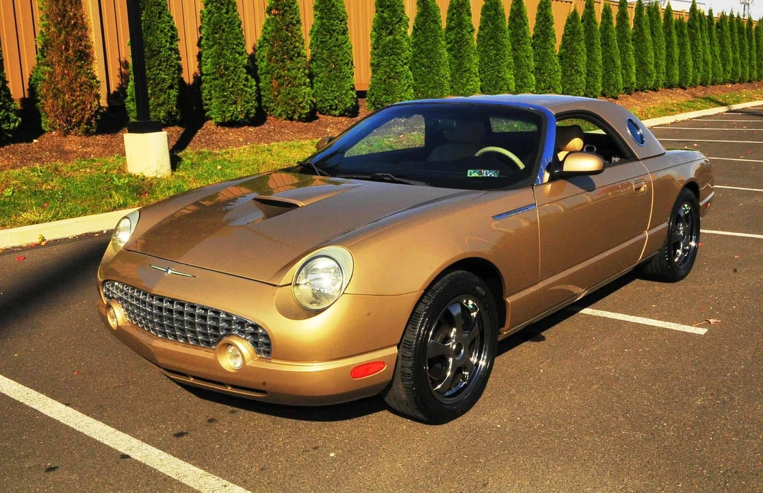 2005 Ford Thunderbird 11th Gen - Image 9 of 21