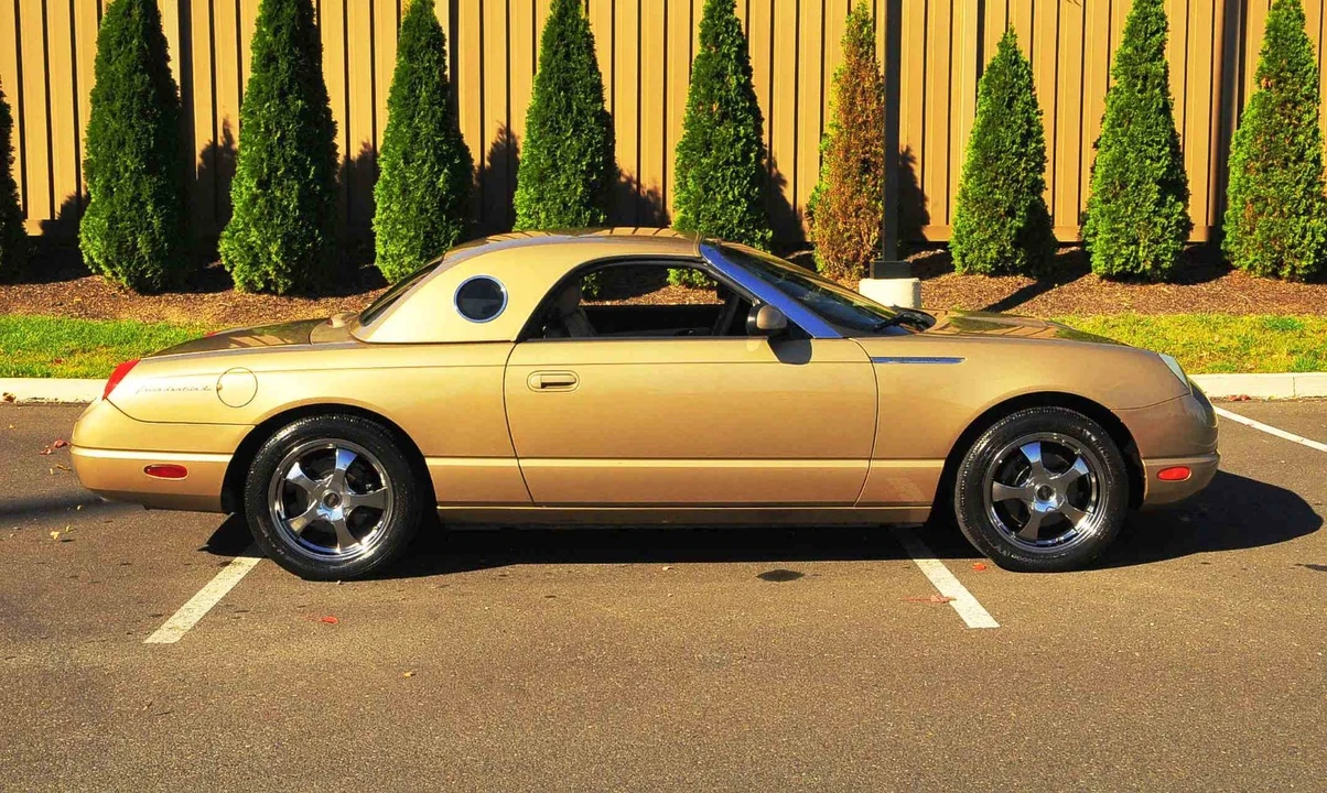 2005 Ford Thunderbird 11th Gen - Image 7 of 21