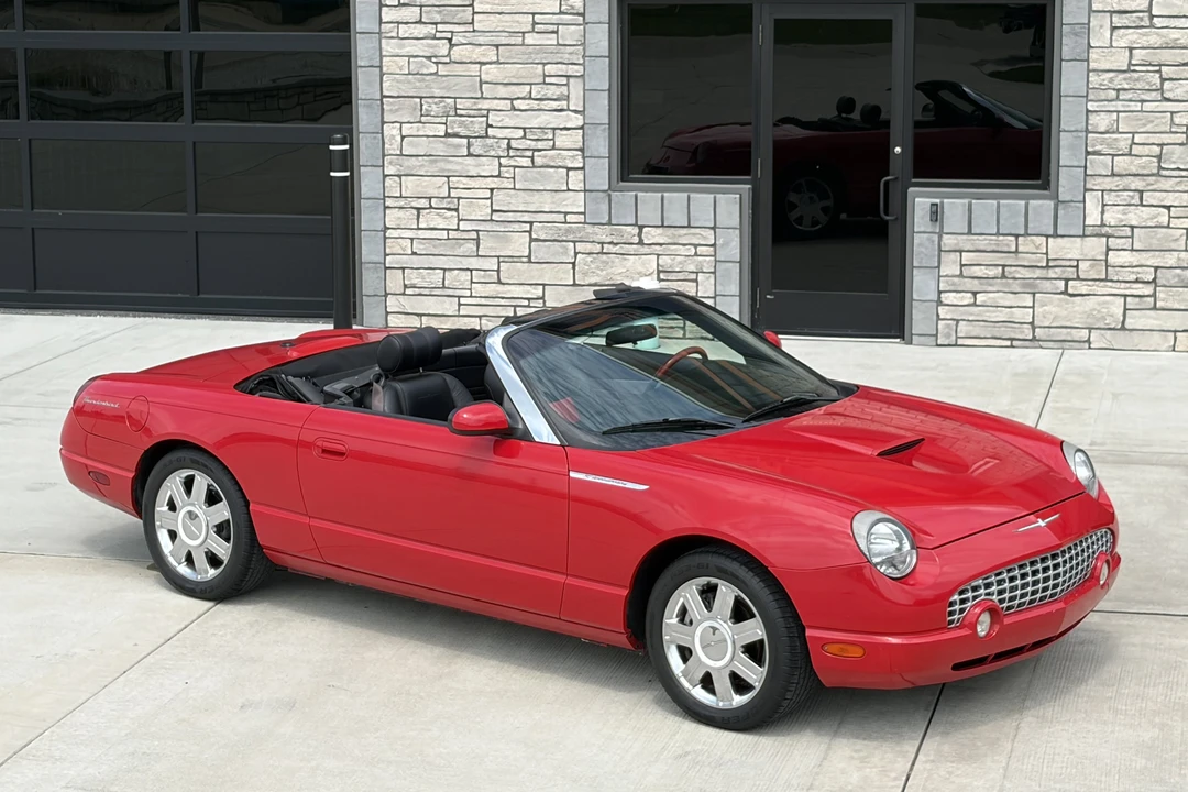 2005 Ford Thunderbird 11th Gen - Image 2 of 31