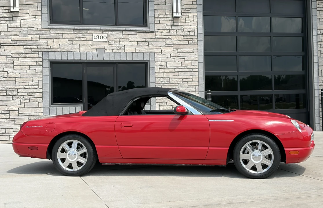 2005 Ford Thunderbird 11th Gen - Image 29 of 31