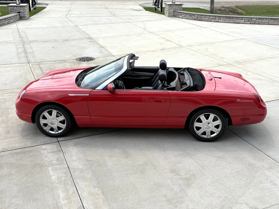 2005 Ford Thunderbird 11th Gen - Image 10 of 31