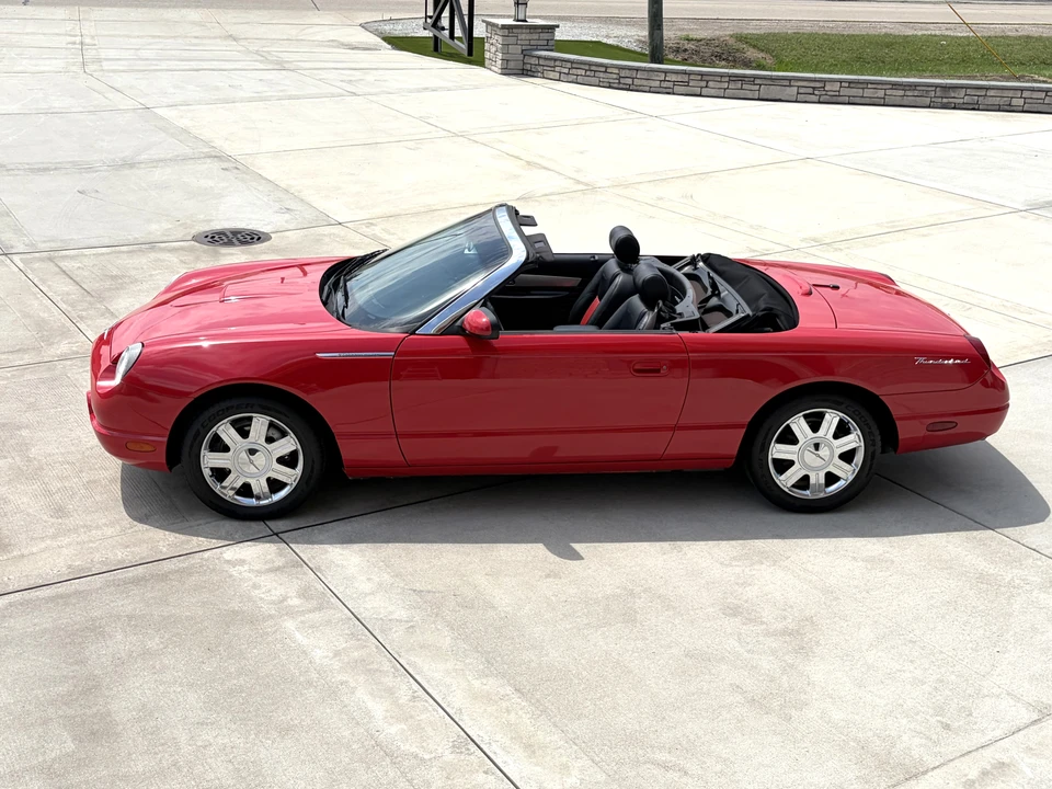 2005 Ford Thunderbird 11th Gen - Image 11 of 31