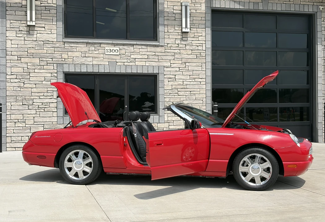 2005 Ford Thunderbird 11th Gen - Image 30 of 31