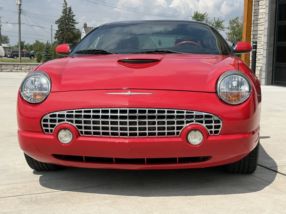 2005 Ford Thunderbird 11th Gen - Image 26 of 31
