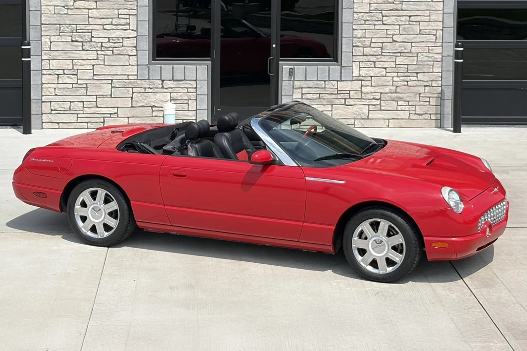 2005 Ford Thunderbird 11th Gen - Image 5 of 31