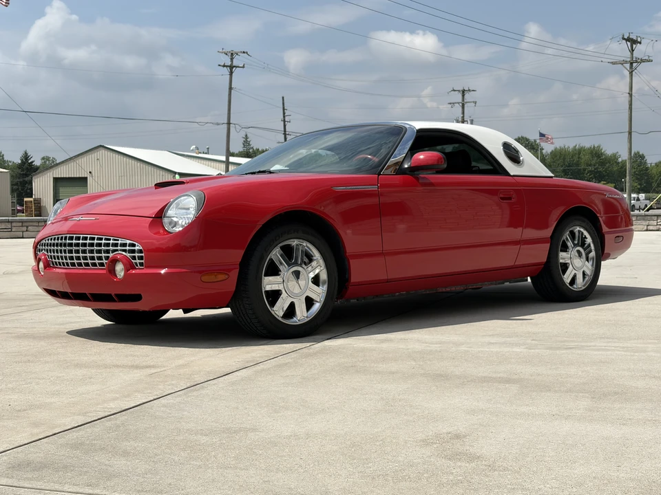 2005 Ford Thunderbird 11th Gen - Image 24 of 31