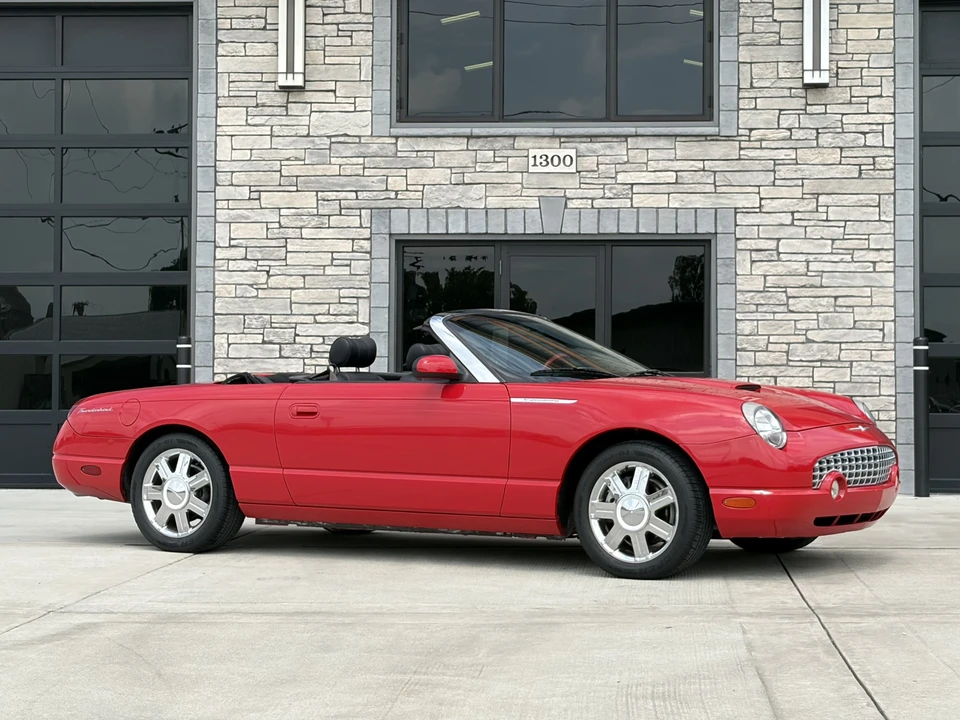 2005 Ford Thunderbird 11th Gen - Image 3 of 31