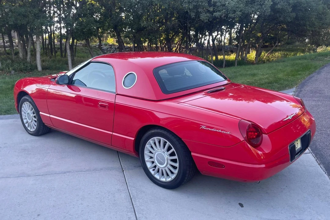 2005 Ford Thunderbird 11th Gen - Image 4 of 31