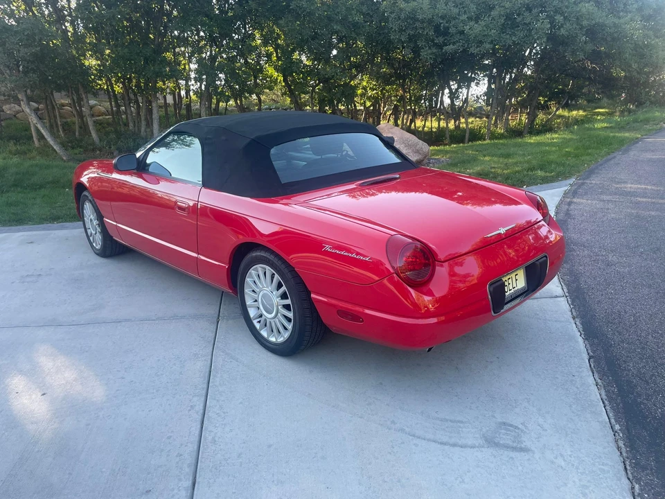 2005 Ford Thunderbird 11th Gen - Image 22 of 31