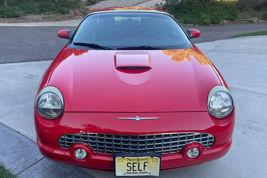 2005 Ford Thunderbird 11th Gen - Image 2 of 31