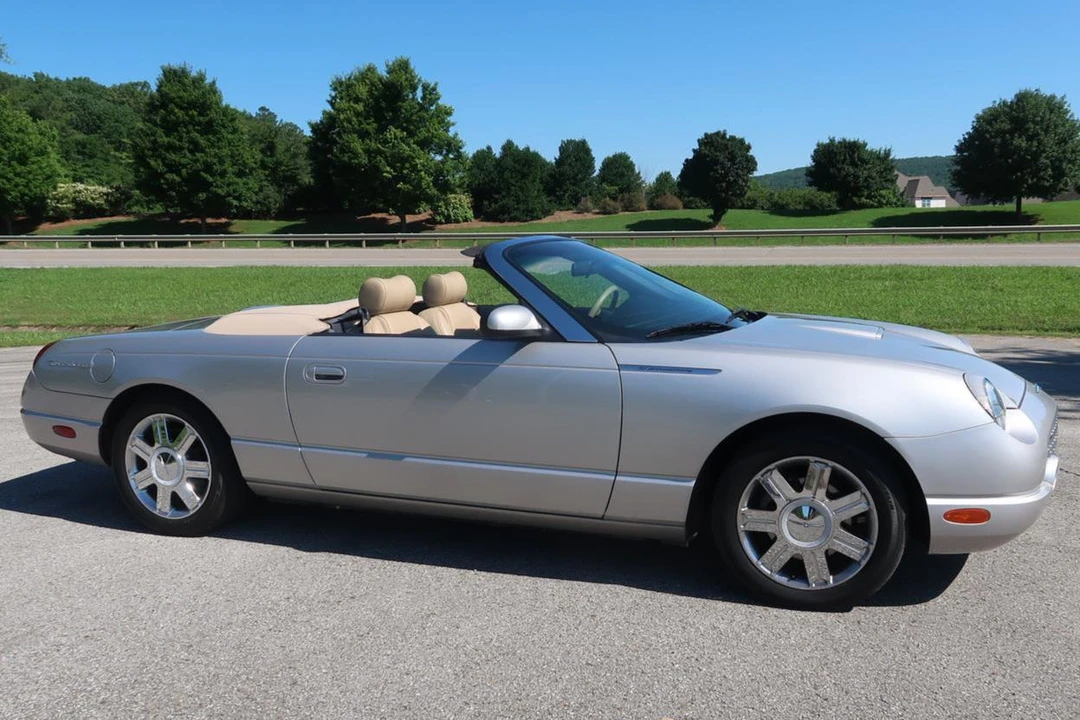 2005 Ford Thunderbird 11th Gen - Image 3 of 6