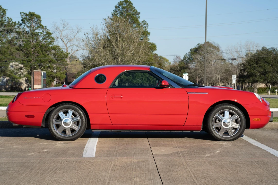 2005 Ford Thunderbird 11th Gen - Image 3 of 31