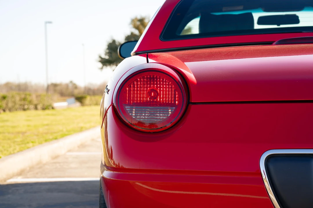 2005 Ford Thunderbird 11th Gen - Image 31 of 31