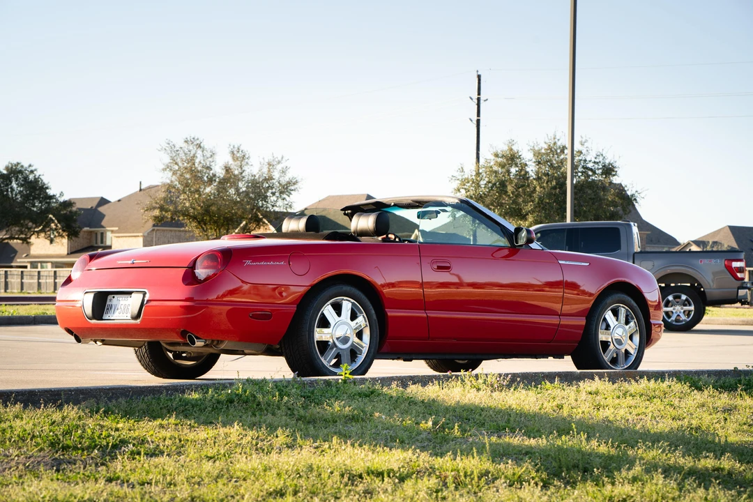 2005 Ford Thunderbird 11th Gen - Image 17 of 31