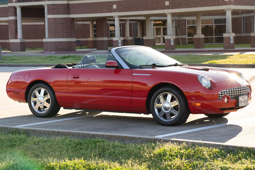2005 Ford Thunderbird 11th Gen - Image 19 of 31