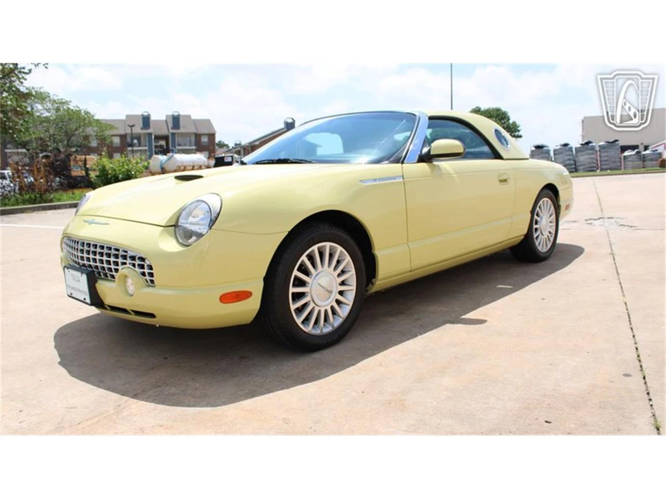 2005 Ford Thunderbird 11th Gen - Image 27 of 31