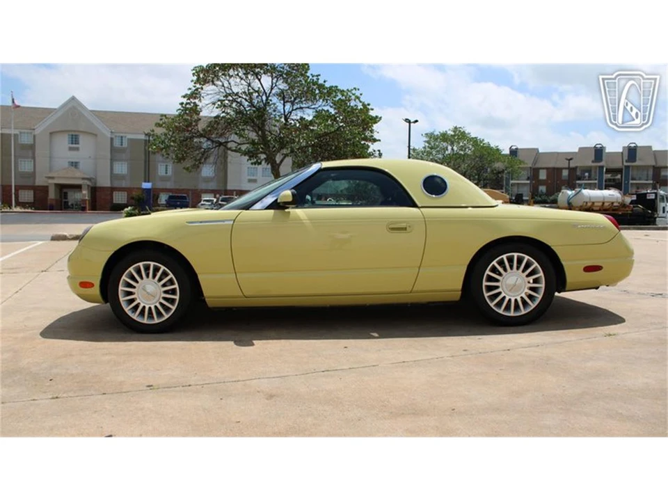2005 Ford Thunderbird 11th Gen - Image 3 of 31
