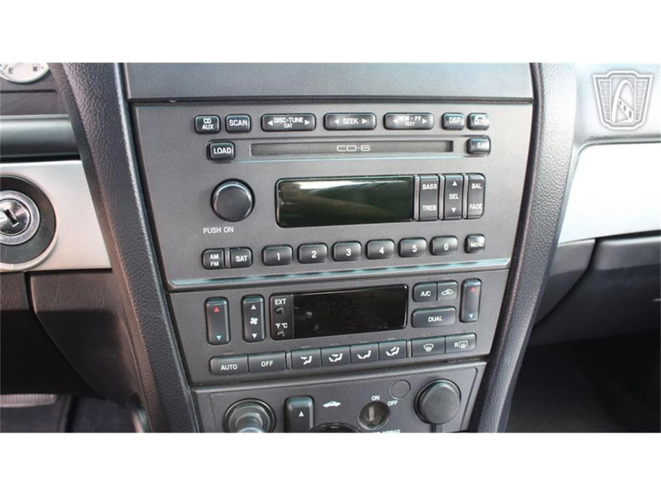 2005 Ford Thunderbird 11th Gen - Image 13 of 31