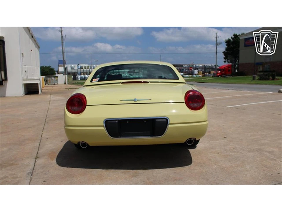 2005 Ford Thunderbird 11th Gen - Image 29 of 31
