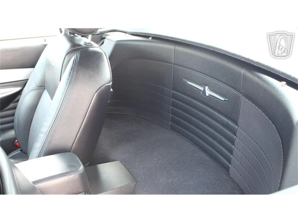 2005 Ford Thunderbird 11th Gen - Image 15 of 31