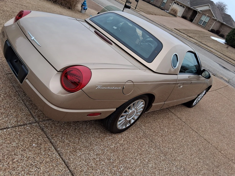 2005 Ford Thunderbird 11th Gen - Image 4 of 17