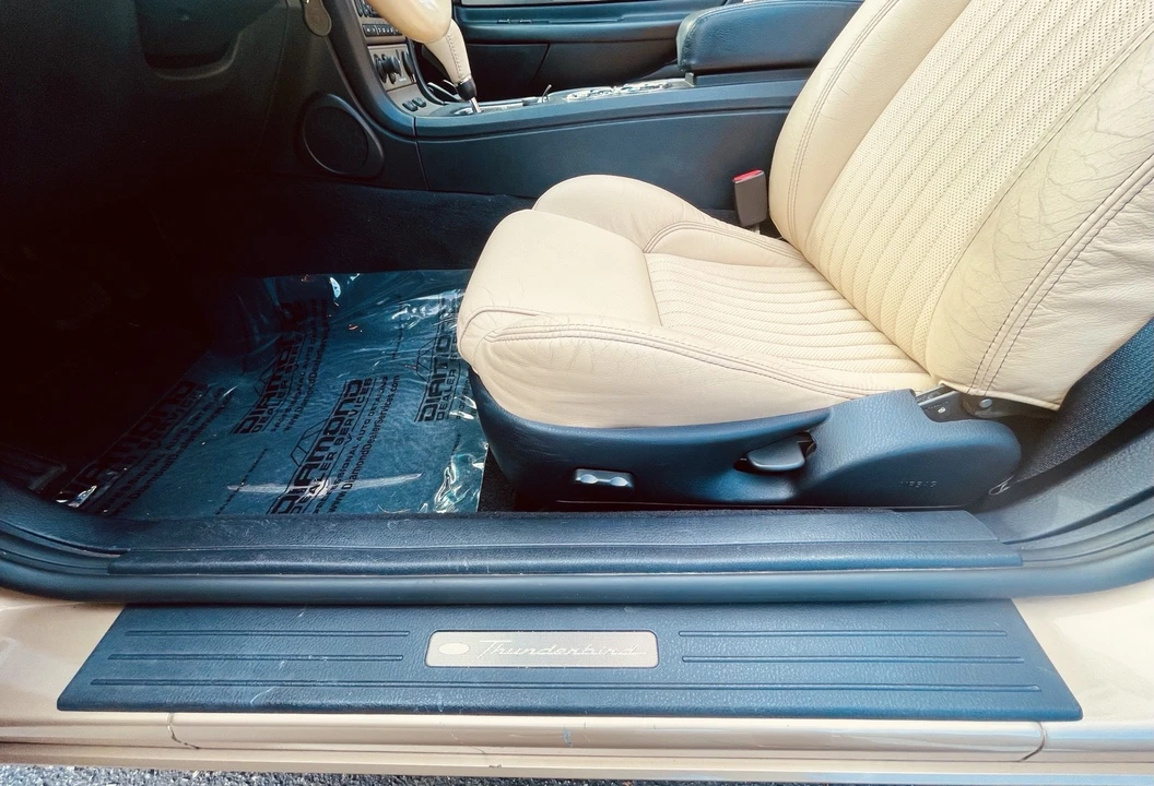 2005 Ford Thunderbird 11th Gen - Image 10 of 21