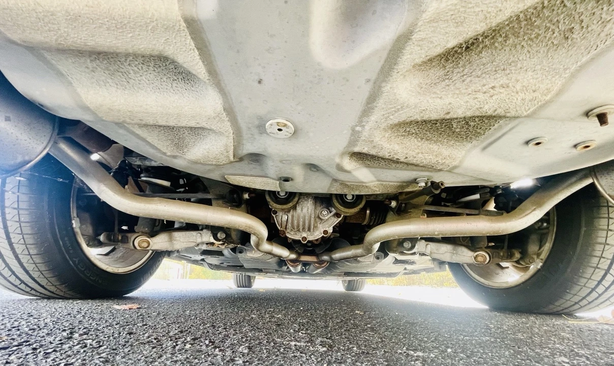 2005 Ford Thunderbird 11th Gen - Image 18 of 21