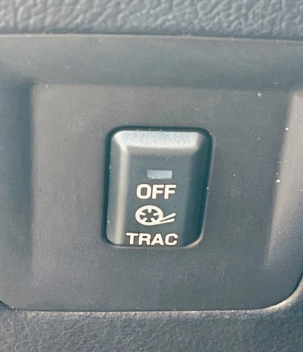 2005 Ford Thunderbird 11th Gen - Image 5 of 21