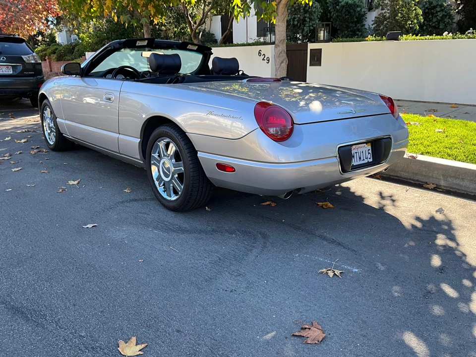 2005 Ford Thunderbird 11th Gen - Image 21 of 31