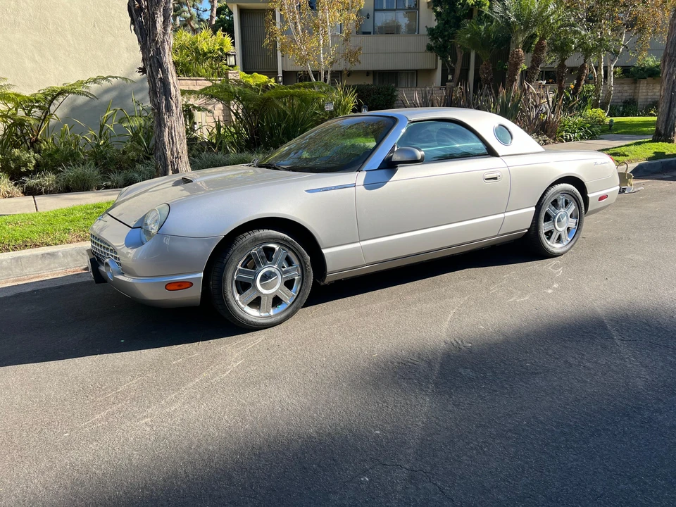 2005 Ford Thunderbird 11th Gen - Image 13 of 31