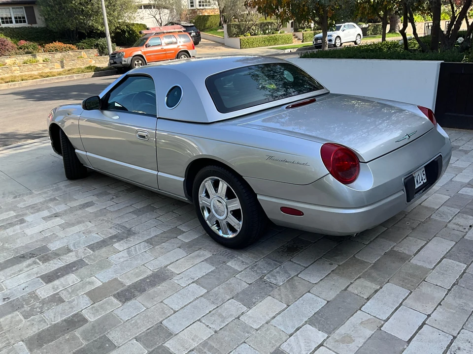 2005 Ford Thunderbird 11th Gen - Image 20 of 31