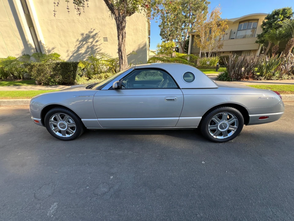 2005 Ford Thunderbird 11th Gen - Image 18 of 31