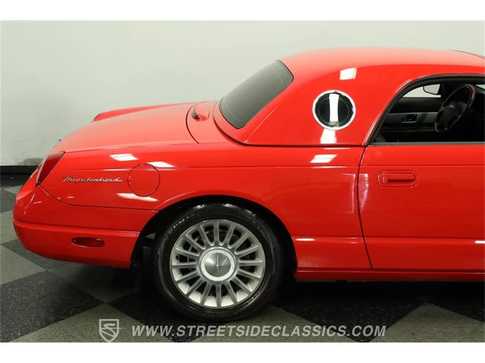 2005 Ford Thunderbird 11th Gen - Image 28 of 31