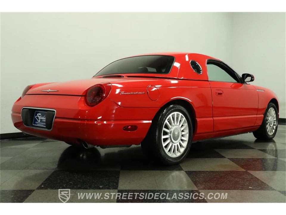 2005 Ford Thunderbird 11th Gen - Image 26 of 31