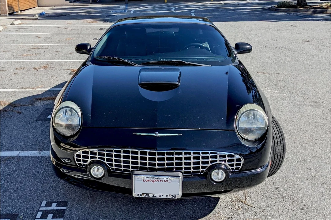 2005 Ford Thunderbird 11th Gen - Image 2 of 31