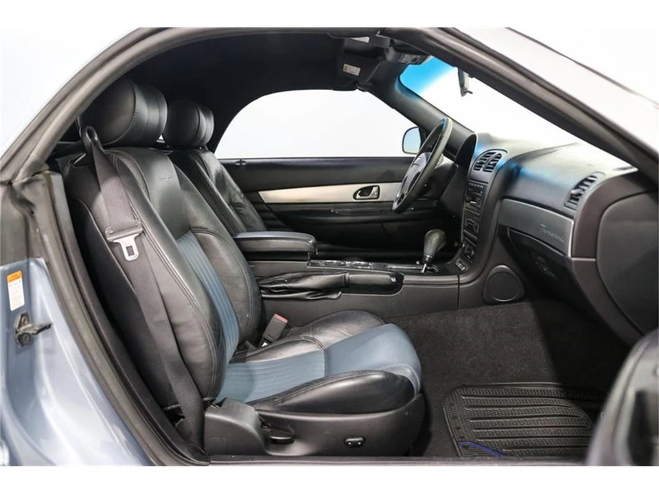 2005 Ford Thunderbird 11th Gen - Image 22 of 31